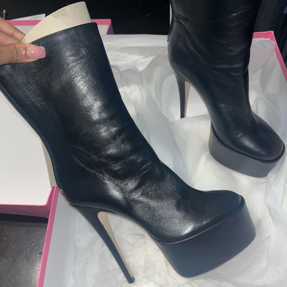 Paris Texas platforms